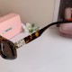 2025FW サングラス MIU MIU ミュウミュウ 新鮮で上品な印象を与えるデザイン