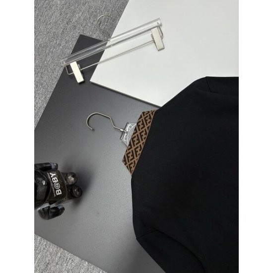 2025FW 長袖Tシャツ FENDI フェンデイ ラグジュアリーな輝き