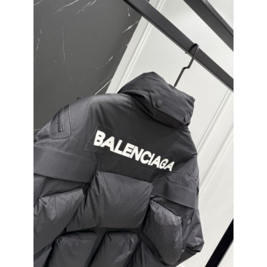 2025FW BALENCIAGA バレンシアガ 今季完売必至 ダウンジャケット