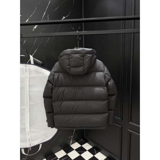 2025FW FENDI フェンデイ 新作数量限定モデル ダウンジャケット