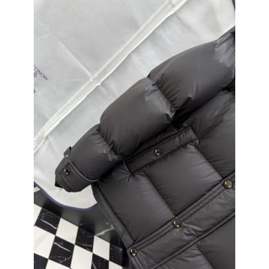 2025FW FENDI フェンデイ 新作数量限定モデル ダウンジャケット