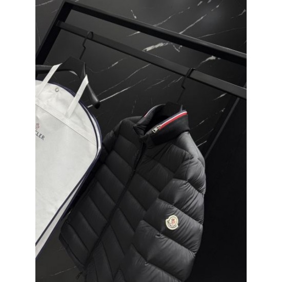 2025FW MONCLER モンクレール 足元まで注目の一着 ダウンジャケット