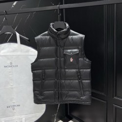 2025FW MONCLER モンクレール カジュアル映えデザイン ダウンジャケット