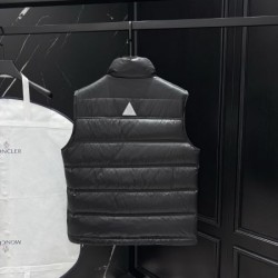 2025FW MONCLER モンクレール カジュアル映えデザイン ダウンジャケット
