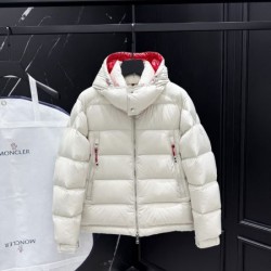 2025FW MONCLER モンクレール 今冬人気急上昇セール品 ダウンジャケット