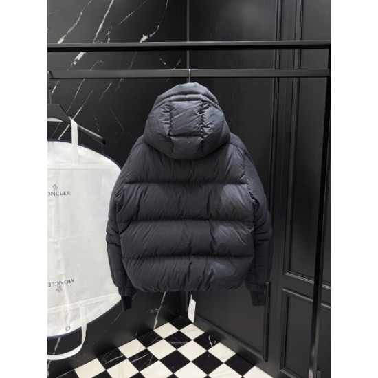 2025FW MONCLER モンクレール 贈り物にも最適な一着 ダウンジャケット