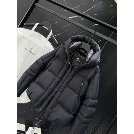 2025FW MONCLER モンクレール 贈り物にも最適な一着 ダウンジャケット