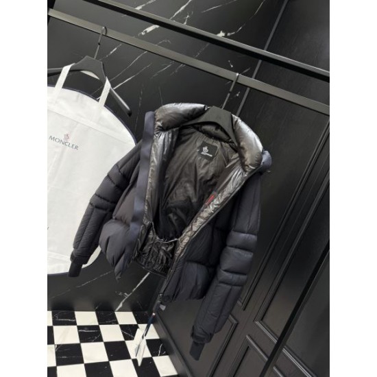 2025FW MONCLER モンクレール 贈り物にも最適な一着 ダウンジャケット