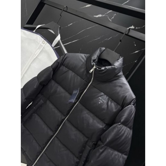 2025FW PRADA プラダ トレンド最前線モデル ダウンジャケット