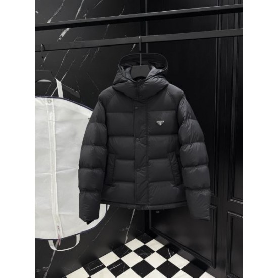 2025FW PRADA プラダ 高評価レビュー続出 ダウンジャケット