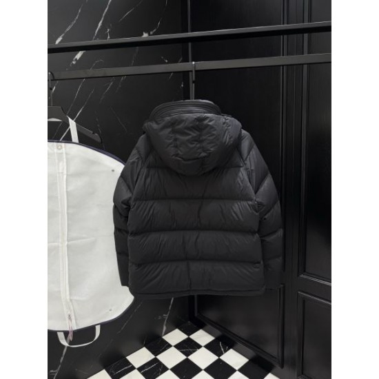 2025FW PRADA プラダ 高評価レビュー続出 ダウンジャケット