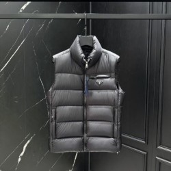 2025FW PRADA プラダ 今季おすすめの一着 ダウンジャケット