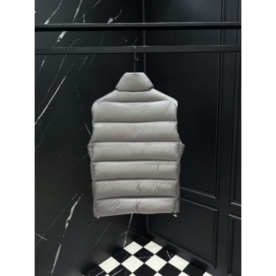 2025FW PRADA プラダ 今季おすすめの一着 ダウンジャケット
