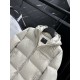 2025FW PRADA プラダ 印象深いデザイン ダウンジャケット