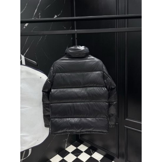 2025FW PRADA プラダ 心惹かれるスタイル ダウンジャケット