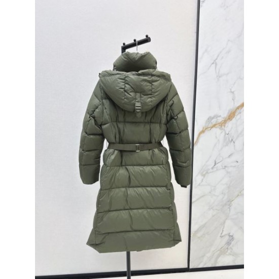 2025FW BURBERRY バーバリー ヴィンテージ感漂う一着 ダウンジャケット