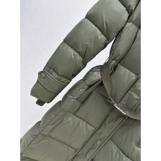 2025FW BURBERRY バーバリー ヴィンテージ感漂う一着 ダウンジャケット