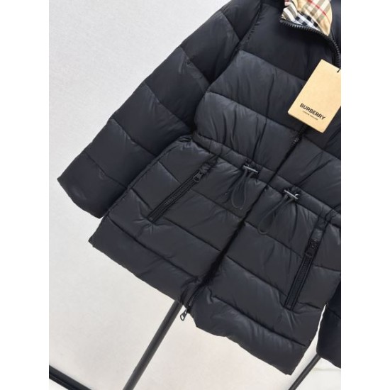 2025FW BURBERRY バーバリー カジュアル映えする着こなし ダウンジャケット