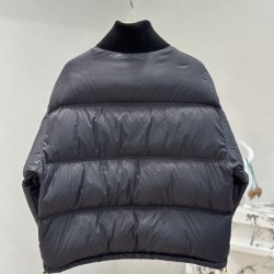 2025FW CELINE セリーヌ 洗練されたシンプルデザイン ダウンジャケット