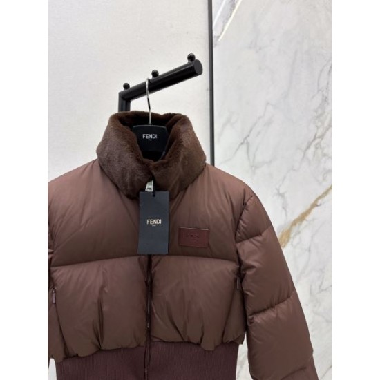 2025FW FENDI フェンデイ おしゃれ上級者の定番 ダウンジャケット