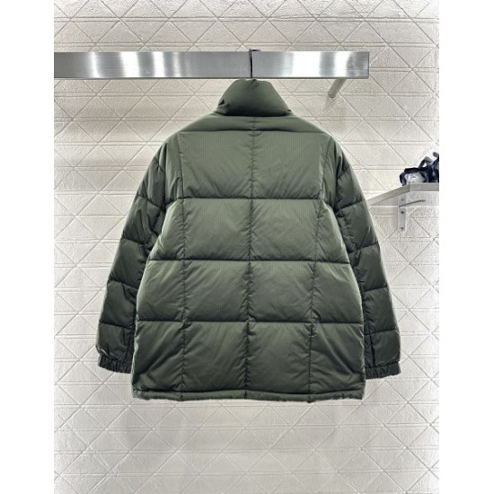 2025FW LOUIS VUITTON ルイヴィトン 冬のおしゃれを先取り ダウンジャケット