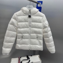 2025FW MONCLER モンクレール 着回し力抜群の人気モデル ダウンジャケット