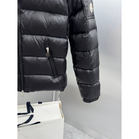 2025FW MONCLER モンクレール 着回し力抜群の人気モデル ダウンジャケット