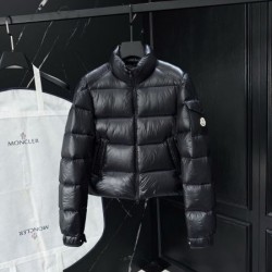 2025FW MONCLER モンクレール 抜け感と快適さを両立 ダウンジャケット