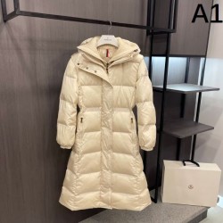2025FW MONCLER モンクレール 今年らしい旬の着こなし ダウンジャケット