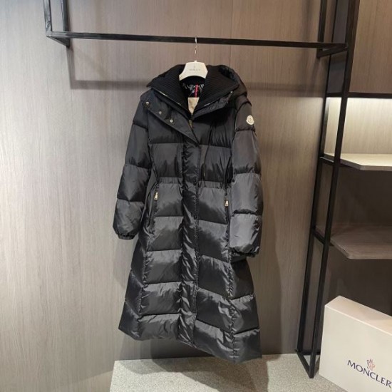 2025FW MONCLER モンクレール 今年らしい旬の着こなし ダウンジャケット