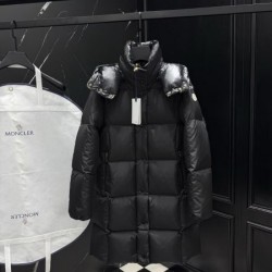 2025FW MONCLER モンクレール 人気急上昇の注目モデル ダウンジャケット