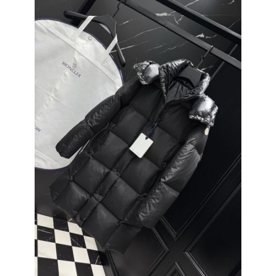 2025FW MONCLER モンクレール 人気急上昇の注目モデル ダウンジャケット