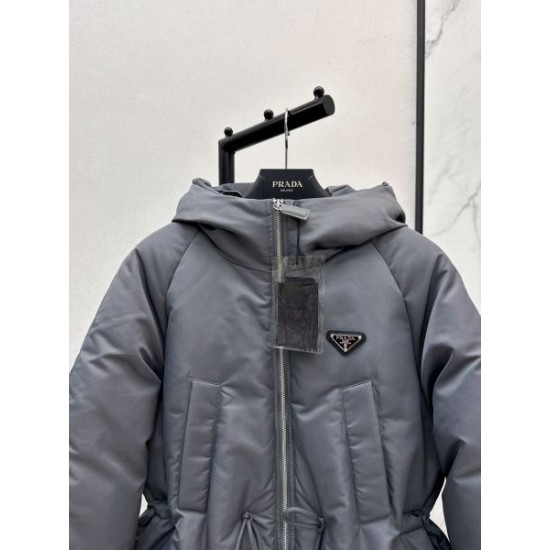 2025FW PRADA プラダ 秋冬の最新アイテム ダウンジャケット