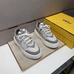 2025秋冬新作 FENDI フェンディ メンズ カジュアルシューズ 限定プリントが魅力