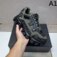 2025秋冬新作 PRADA プラダ メンズ スニーカー 最新デザイン 一目惚れ必至の一足