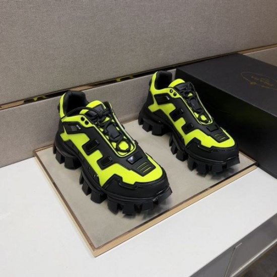 2025秋冬新作 PRADA プラダ メンズ スニーカー 最新デザイン 一目惚れ必至の一足