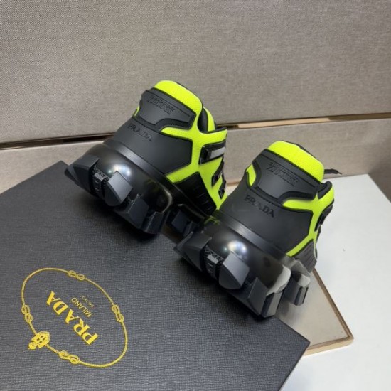2025秋冬新作 PRADA プラダ メンズ スニーカー 最新デザイン 一目惚れ必至の一足