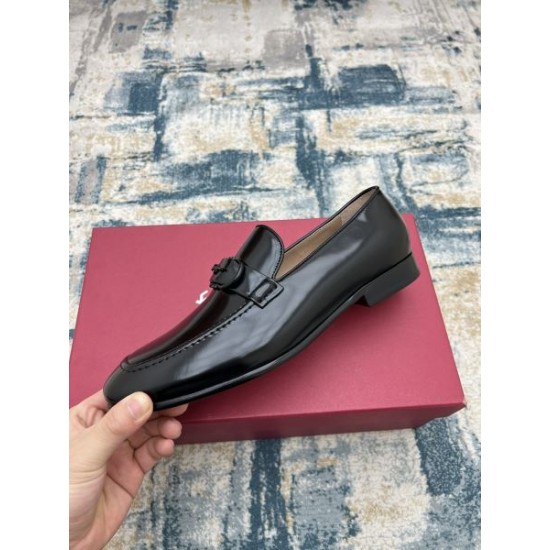 2025秋冬新作 FERRAGAMO サルヴァトーレ フェラガモ メンズ用 ビジネスシューズ トレンド感ある都会的スタイル
