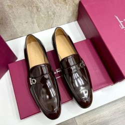 2025秋冬新作 FERRAGAMO サルヴァトーレ フェラガモ メンズ用 ビジネスシューズ 贈り物にも最適な上質感