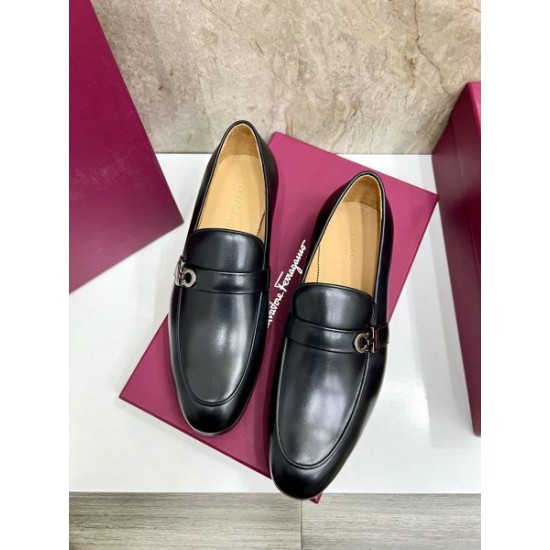 2025秋冬新作 FERRAGAMO サルヴァトーレ フェラガモ メンズ用 ビジネスシューズ 贈り物にも最適な上質感