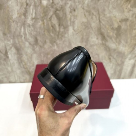 2025秋冬新作 FERRAGAMO サルヴァトーレ フェラガモ メンズ用 ビジネスシューズ 希少な新作限定モデル