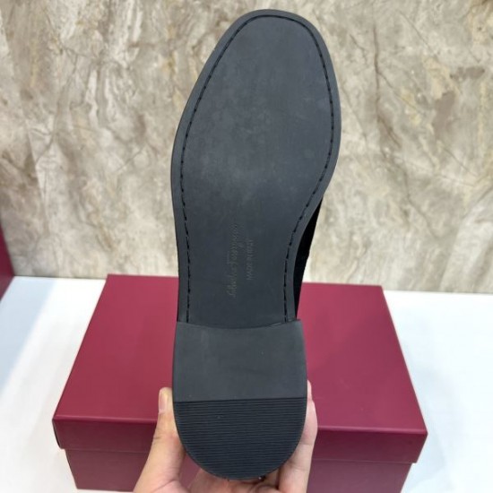 2025秋冬新作 FERRAGAMO サルヴァトーレ フェラガモ メンズ用 ビジネスシューズ 一目惚れ間違いなしの新作