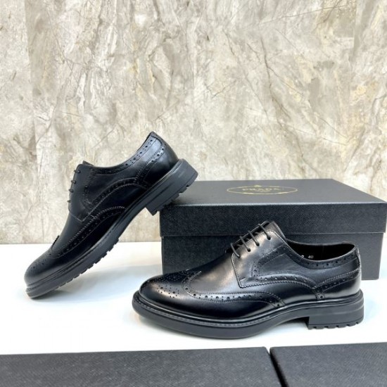 2025秋冬新作 PRADA プラダ メンズ用 ビジネスシューズ 冬に映えるスタイリッシュな一足
