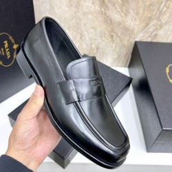 2025秋冬新作 PRADA プラダ メンズ用 ビジネスシューズ コーデを格上げする逸品