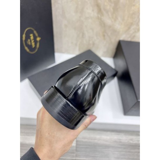 2025秋冬新作 PRADA プラダ メンズ用 ビジネスシューズ コーデを格上げする逸品