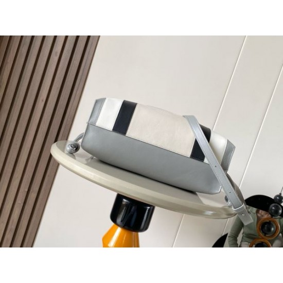 2025FW LOEWE ロエベ レディース トートバッグ 芸能人愛用の高評価ブランド