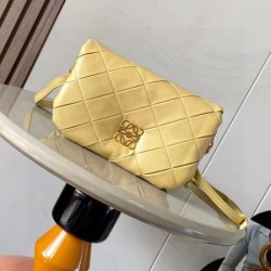 2025FW LOEWE ロエベ レディースバッグ ショルダーバッグ トレンド感抜群のスタイル