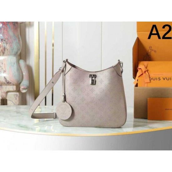 2025FW LOUIS VUITTON ルイヴィトン レディース トートバッグ 足元から注目される高感度デザイン