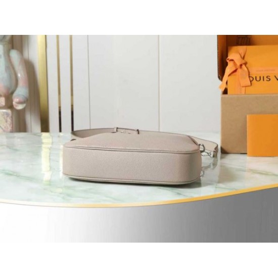 2025FW LOUIS VUITTON ルイヴィトン レディース トートバッグ 足元から注目される高感度デザイン