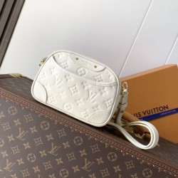 2025FW LOUIS VUITTON ルイヴィトン レディースバッグ ショルダーバッグ 高レビューの大人気アイテム